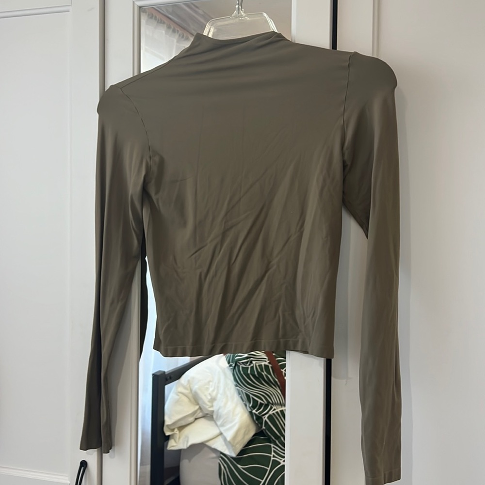 Skims mock neck